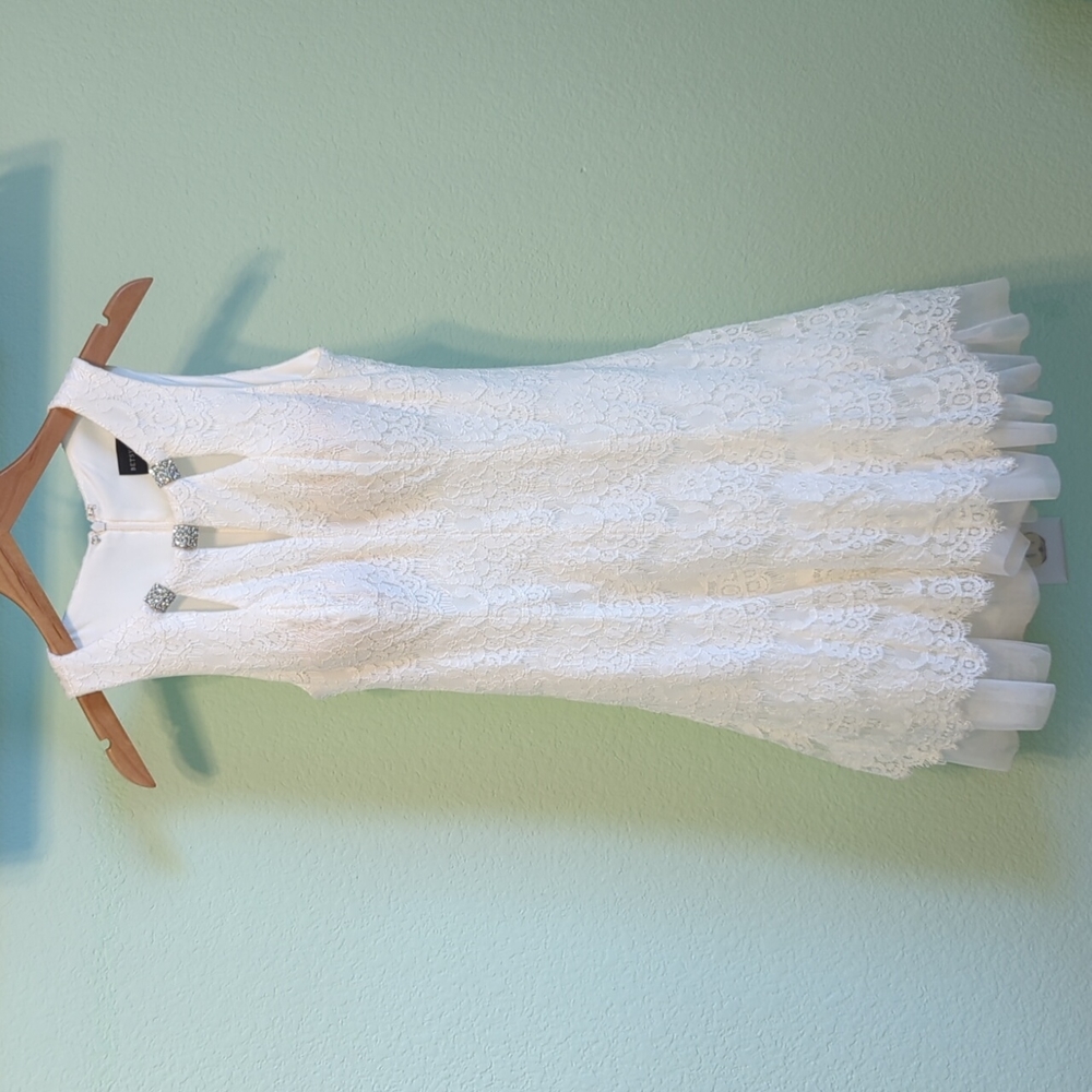 White lace dress